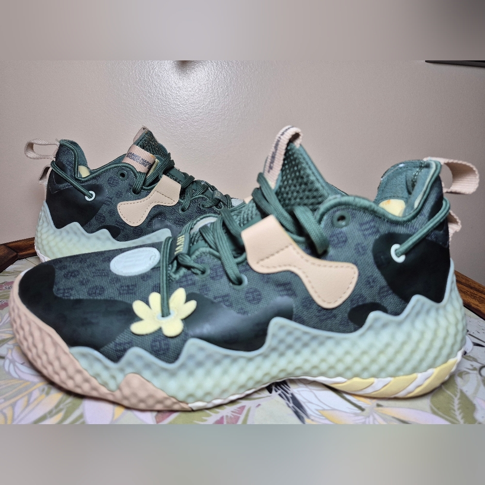 Adidas Harden Vol. 6 Basketball‎ Shoes - Mens Size 5